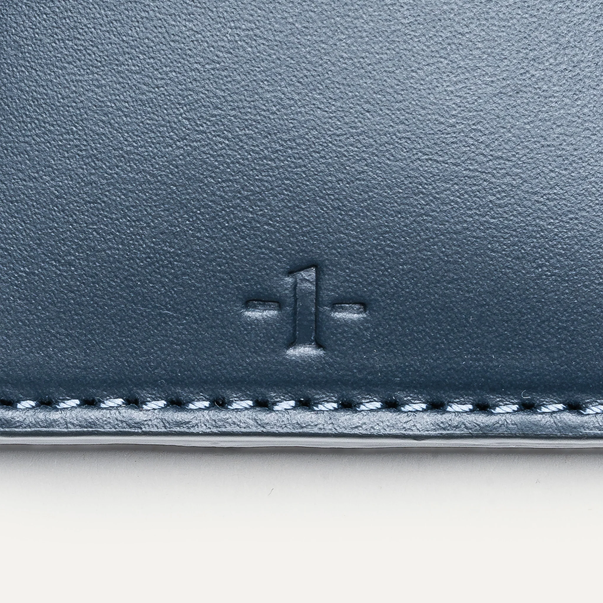 Porte-cartes compact en cuir ~ LOUIS - MARINE - Image 7