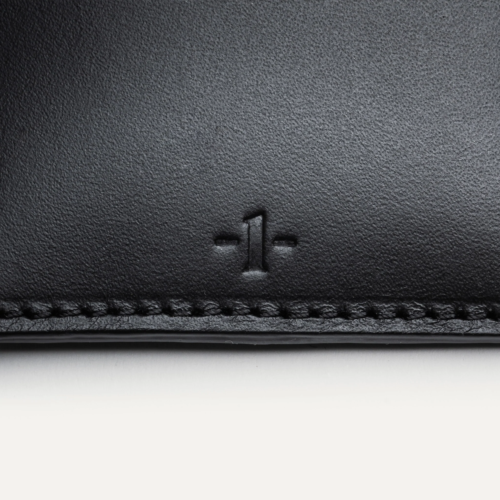 Porte-cartes compact en cuir ~ LOUIS - NOIR - Image 6