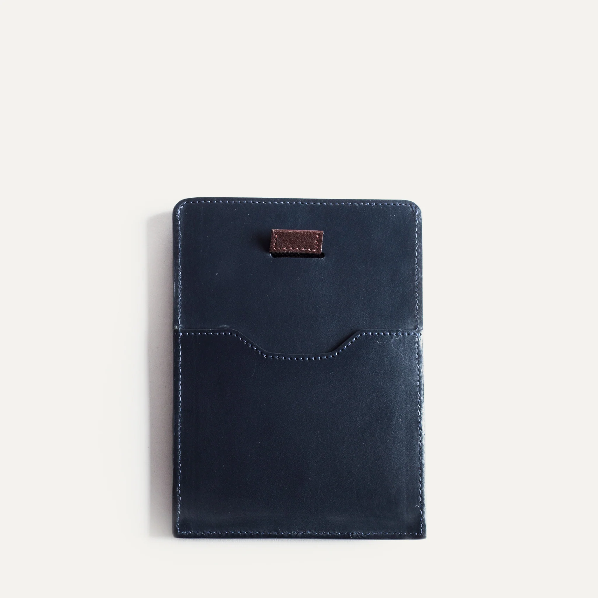 Porte passeport en cuir ~ FLETCHER - MARINE - Image 3