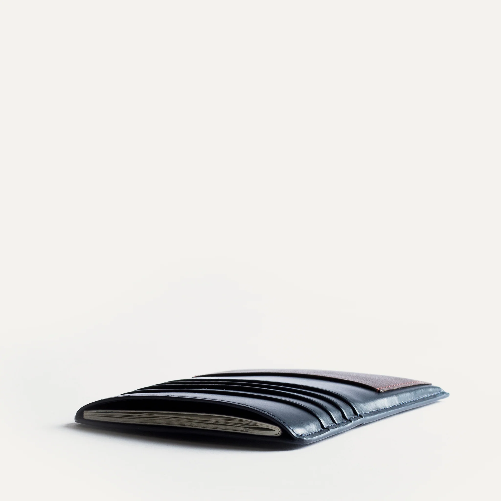 Porte passeport en cuir ~ FLETCHER - MARINE - Image 4