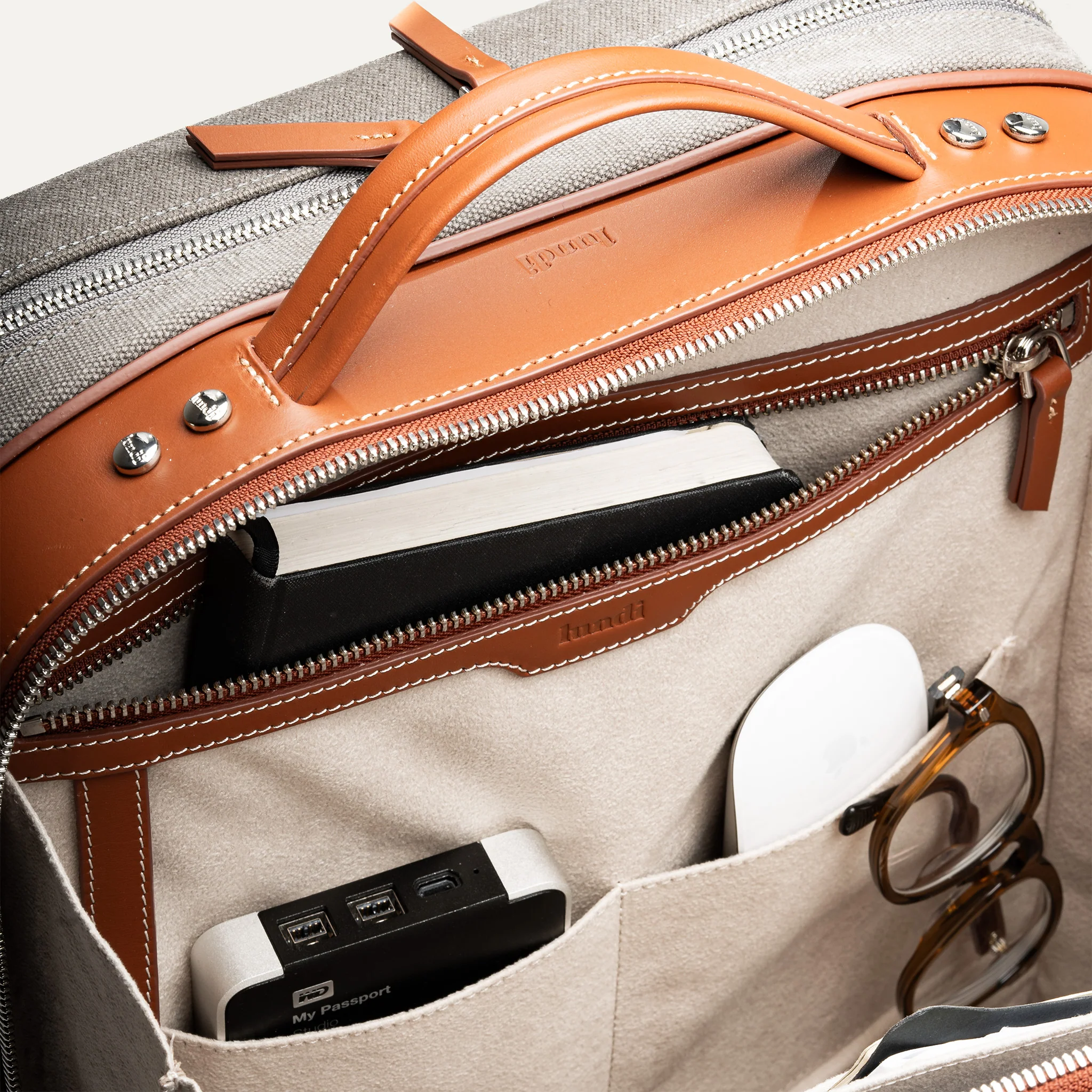 Sac à dos de voyage ~ ANTOINE II - GRIS & COGNAC - Image 10
