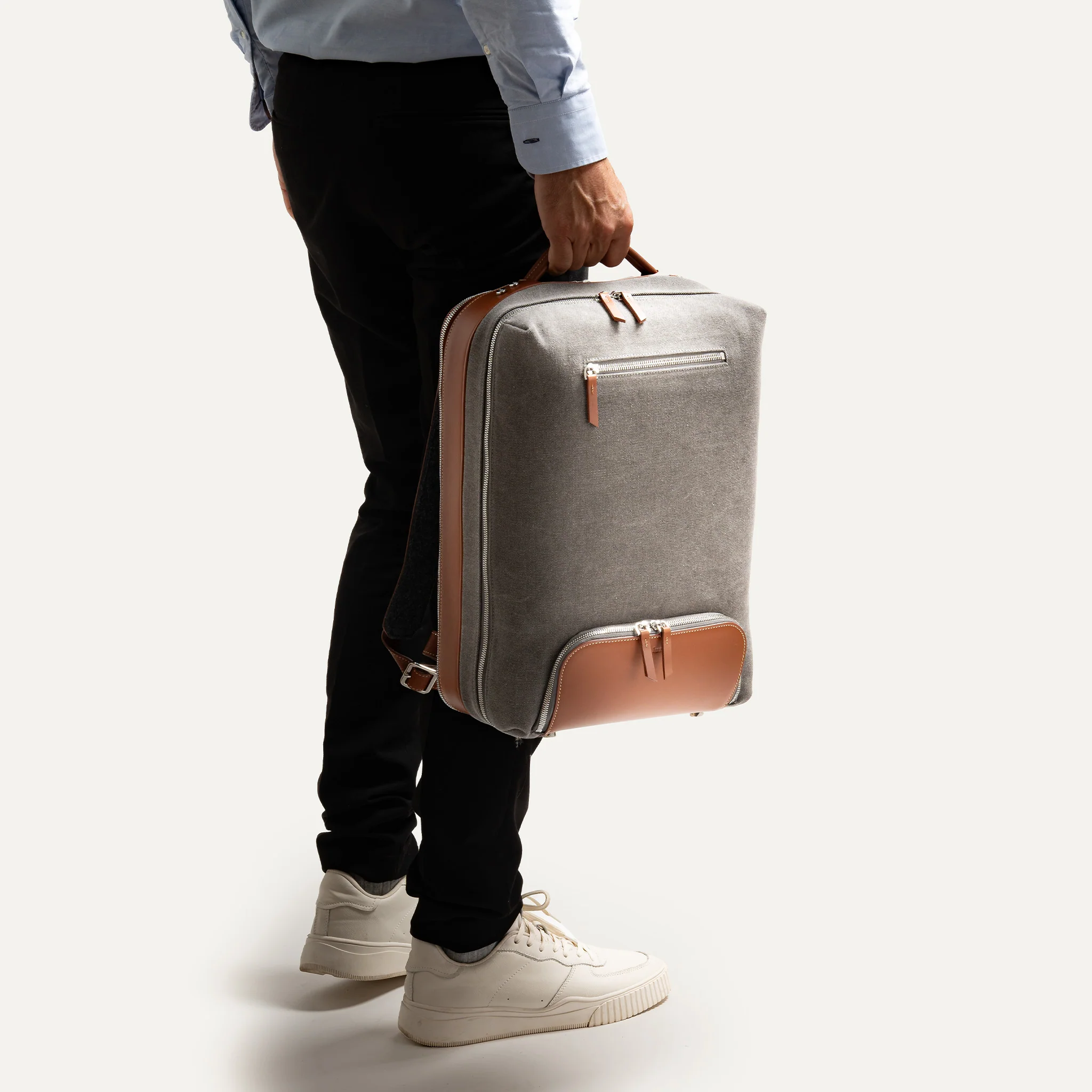 Sac à dos de voyage ~ ANTOINE II - GRIS & COGNAC - Image 12