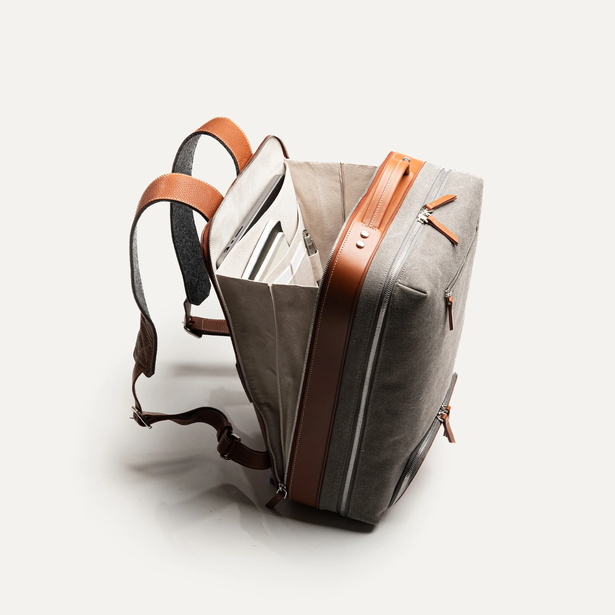 Sac à dos de voyage ~ ANTOINE II - GRIS & COGNAC - Image 9