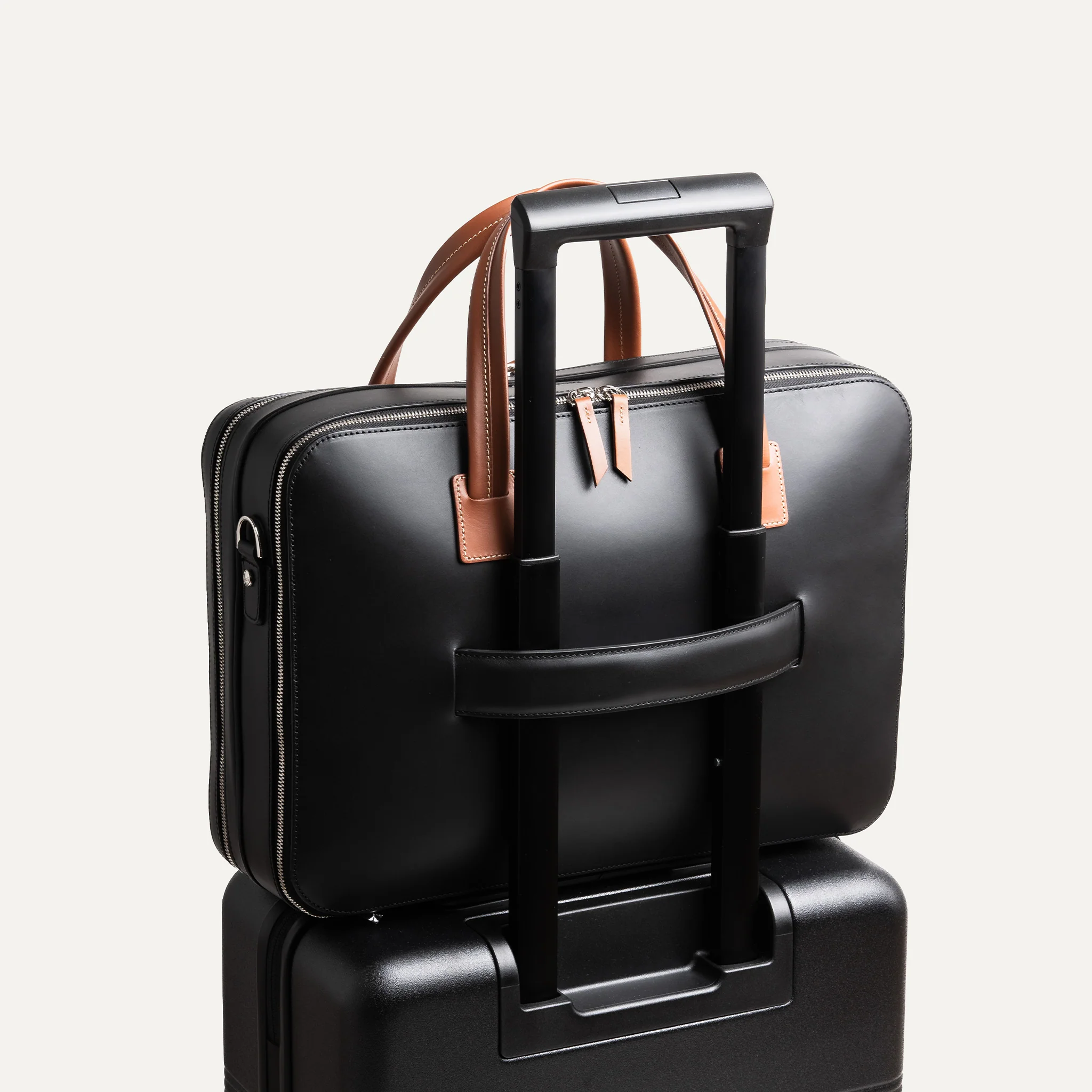 Porte documents 36 hr ~ BELLECOURT II ~ Noir & Cognac - Image 3