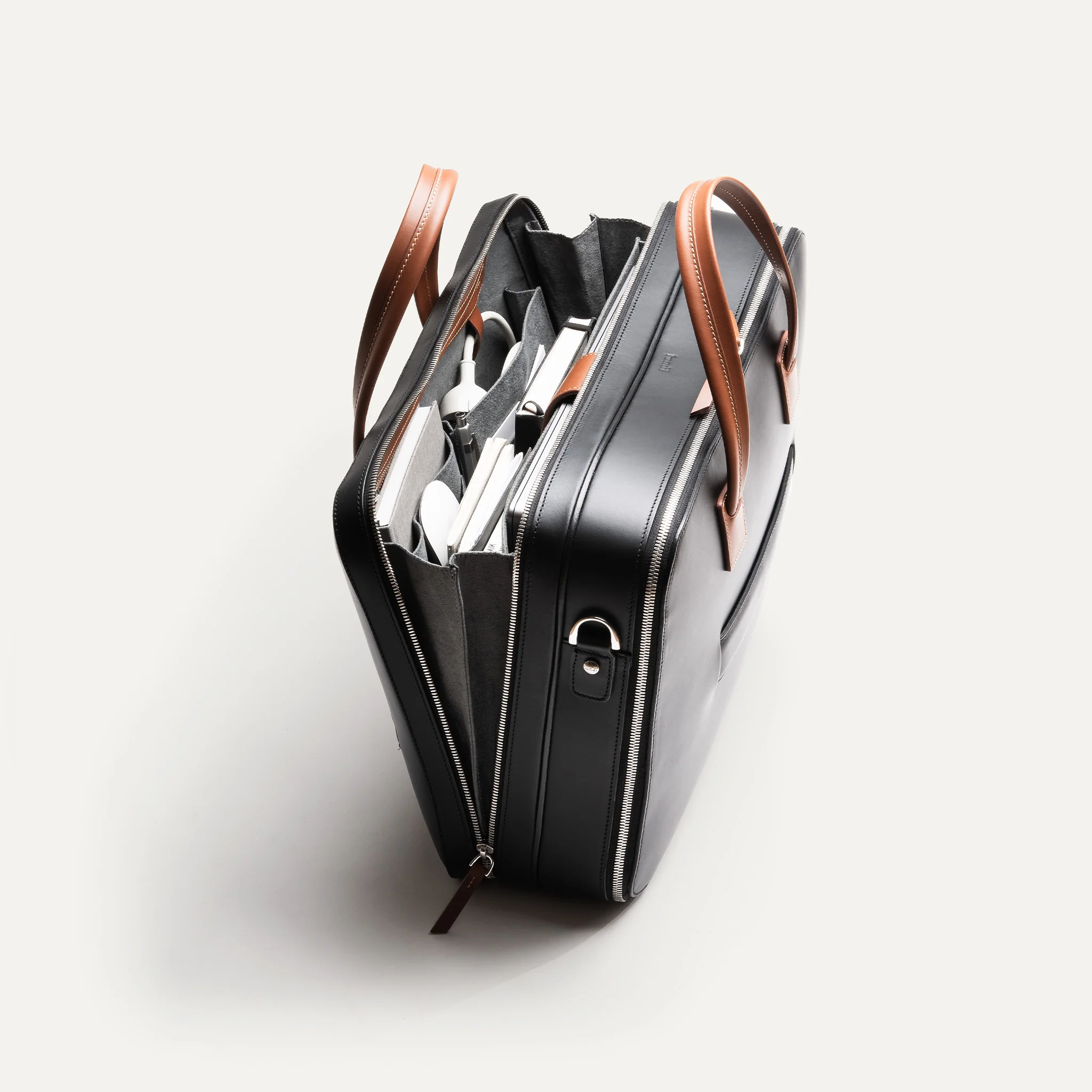 Porte documents 36 hr ~ BELLECOURT II ~ Noir & Cognac - Image 5