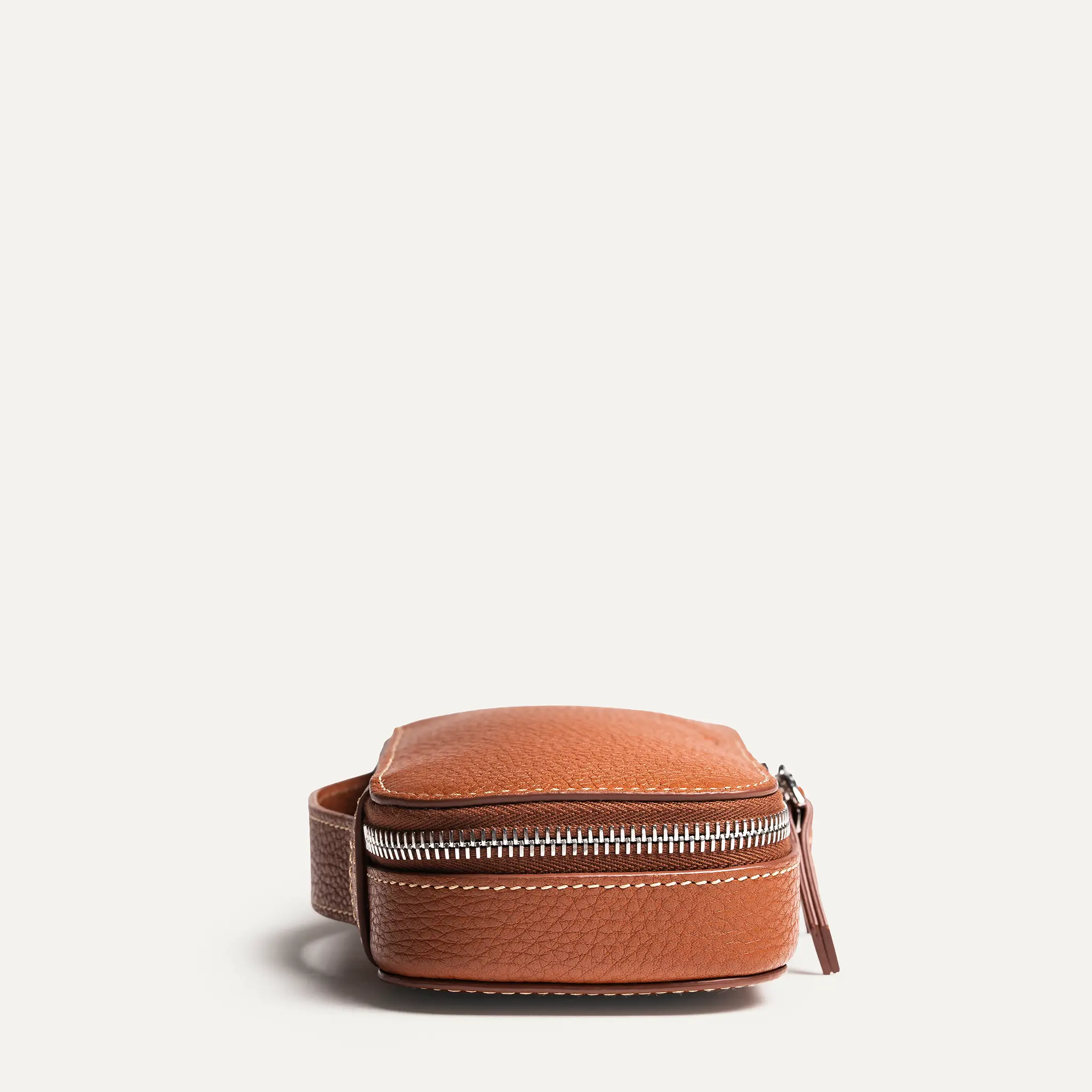 Trousse de toilette compacte ~ EVA - Cuir grainé cognac - Image 3