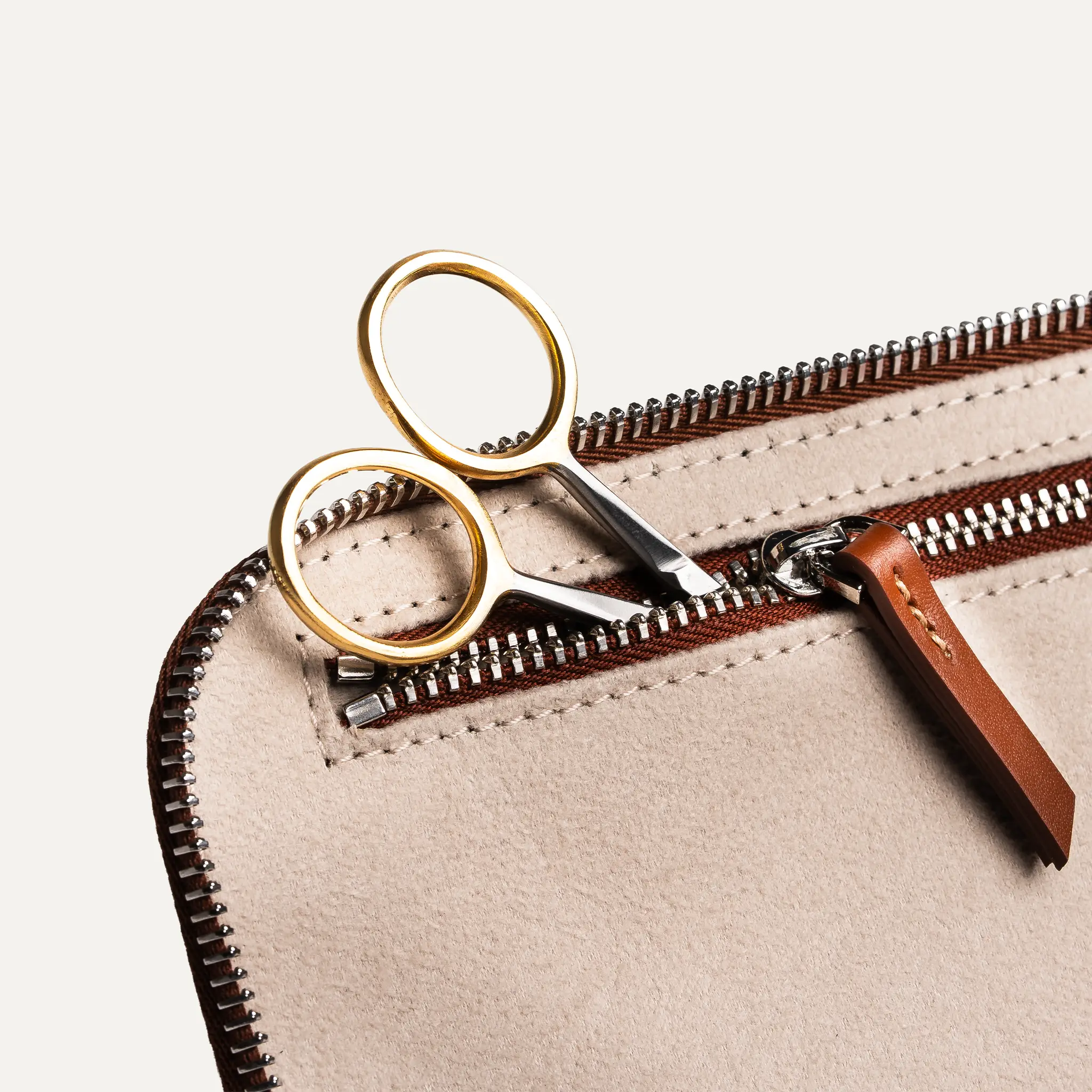 Trousse de toilette compacte ~ EVA - Cuir grainé cognac - Image 9